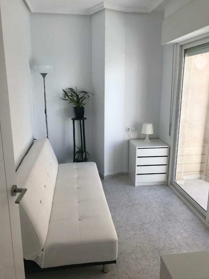 Modern Beach Apartment Torrevieja Eksteriør billede