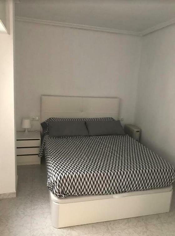 Modern Beach Apartment Torrevieja Eksteriør billede